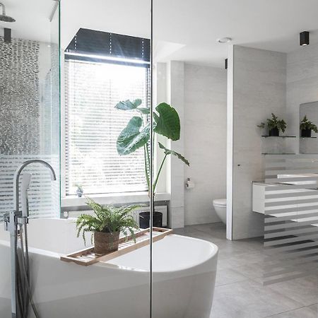 Suite With Bath City Center Villa 提耳堡 外观 照片