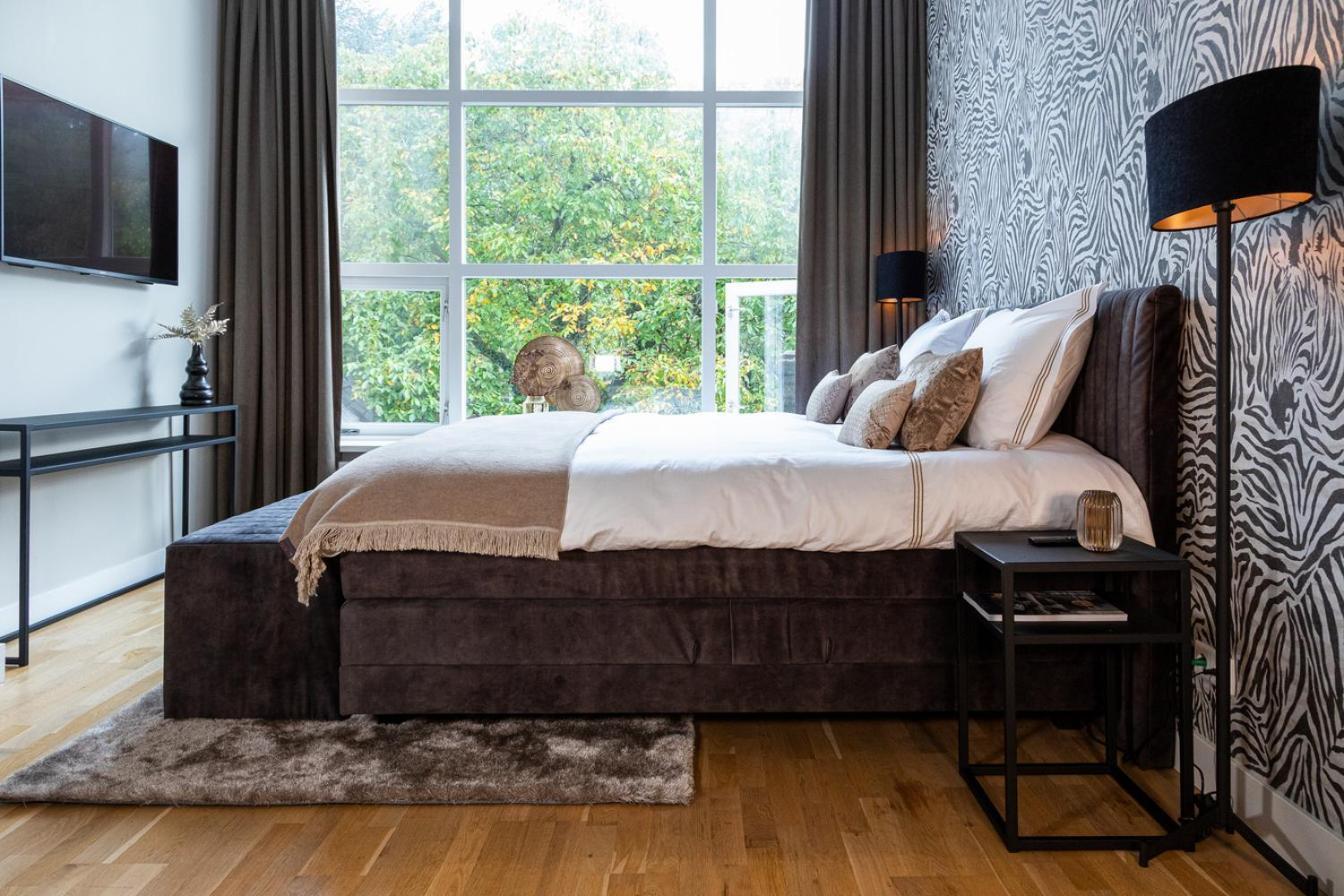 Suite With Bath City Center Villa 提耳堡 外观 照片